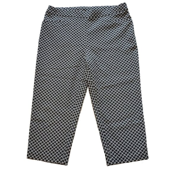 Chico’s Perfect Stretch Black White Geometric Print Capri Pants Womens Sz 12 (2) - Picture 1 of 9